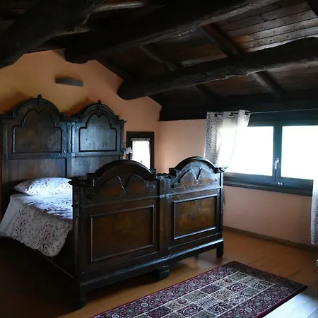Il Borgo Homestay Montabone