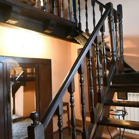 Il Borgo Homestay Montabone